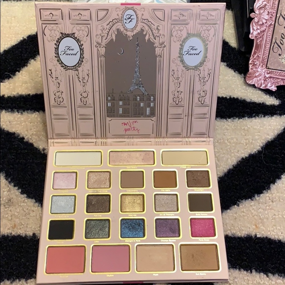 Too Faced Le Grand Palais eye shadow palette